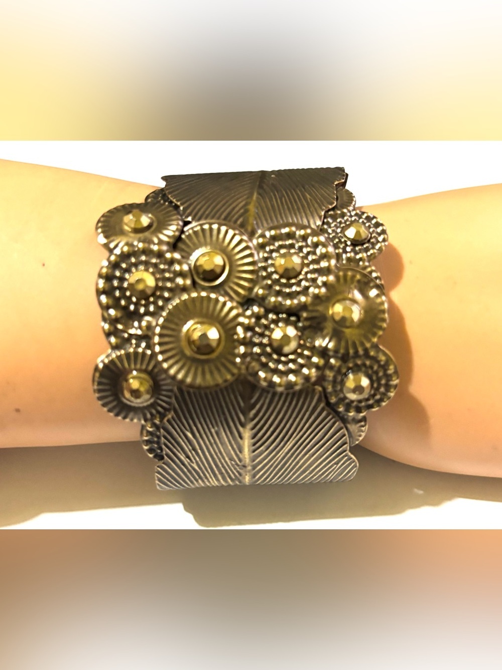 Vintage gold -Tone Floral Cluster Bracelet